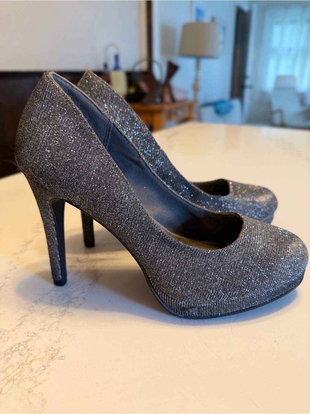 Fioni Night Silver Glitter High Heel Platform Pumps 4” heel